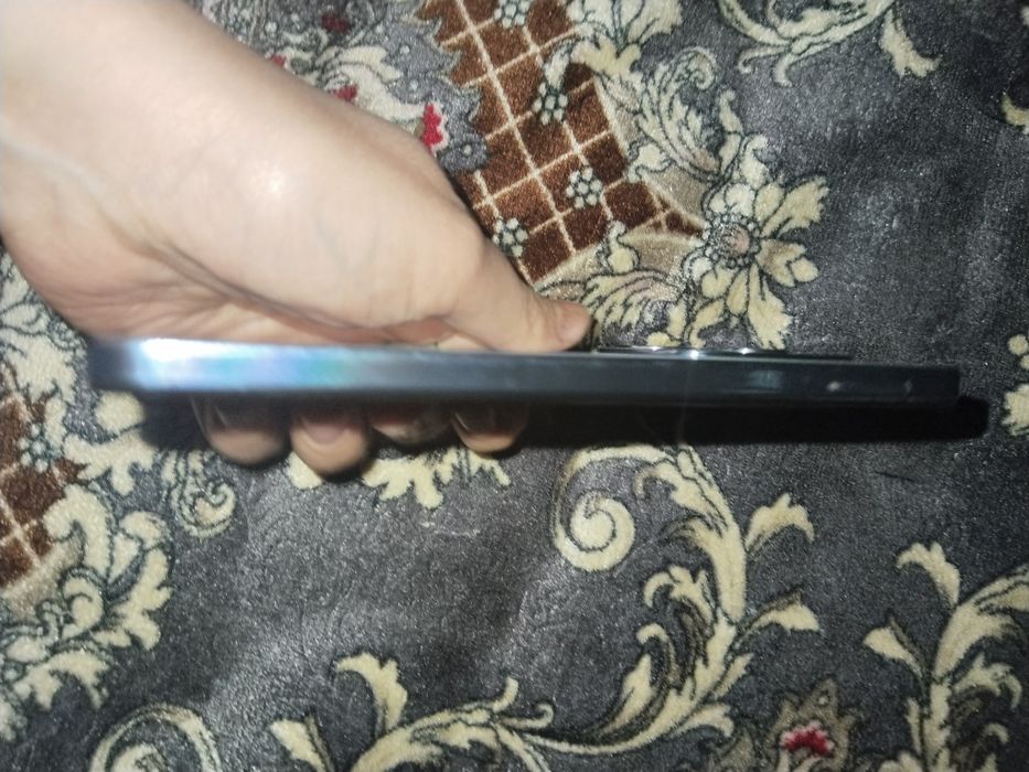 Infinix hot 40i izlashi idyal holati yaxshi ayol kishi 6 oy ishlatkan