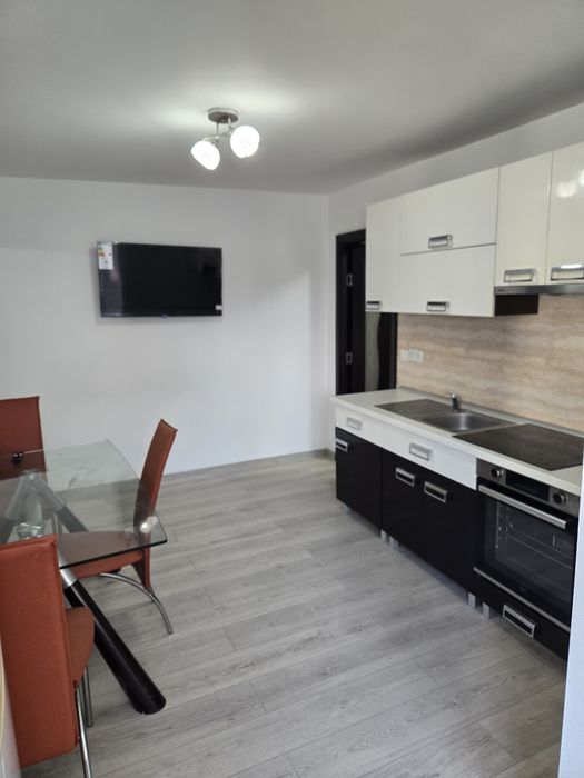 Inchiriez apartament cu un dormitor pe str Rodnei