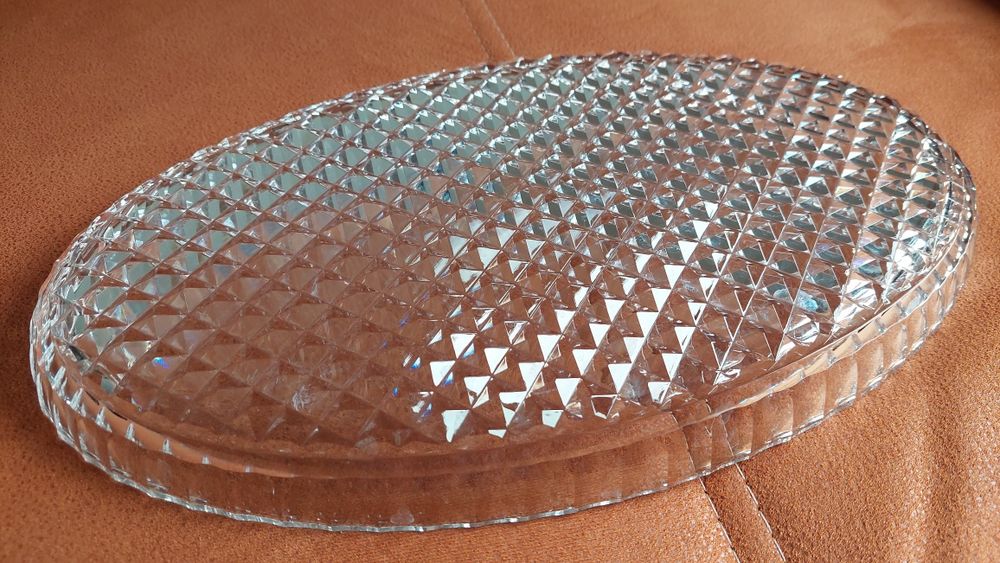 Tava servire cristal cu model diamant