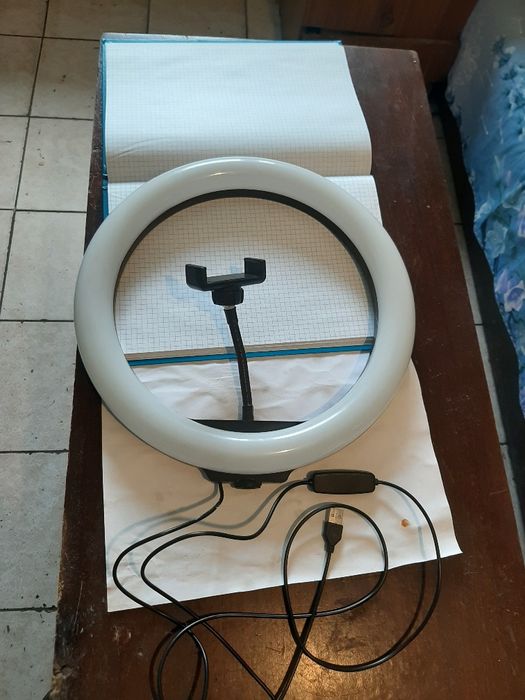 Селфи лампа RGB, продам .