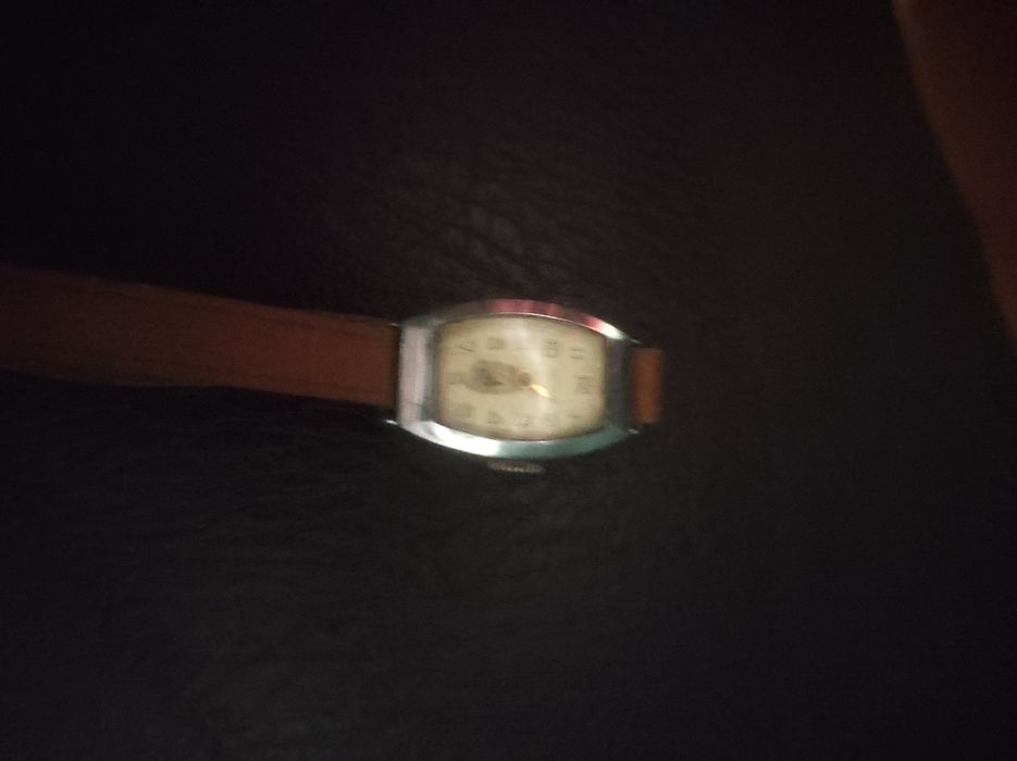 часы СССР луч и звезда оба часов отдам за 280.000