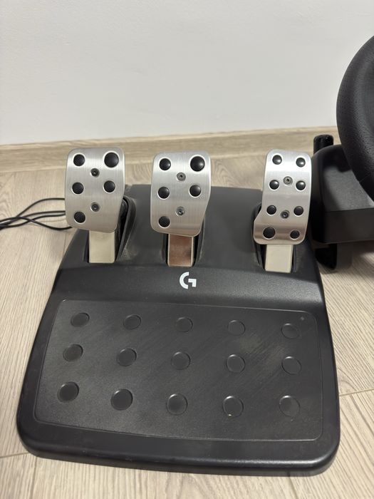 Vand volan logitech g923 ca nou cu factura emag