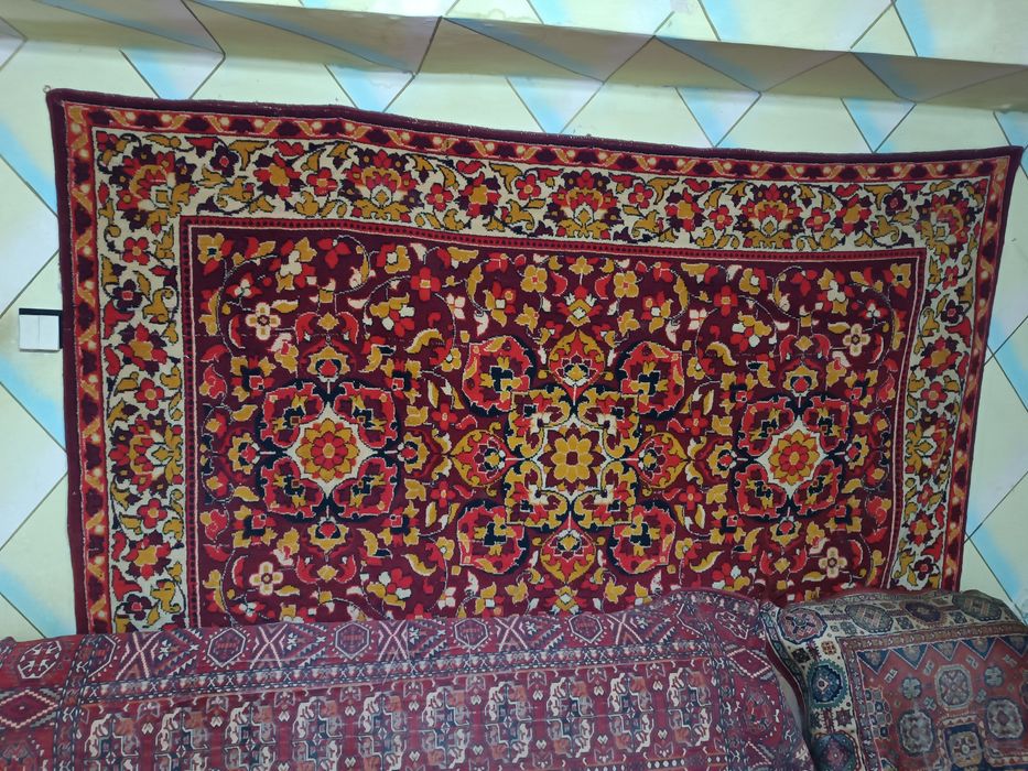 Ковры б/у разные