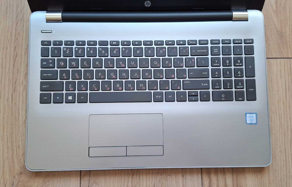 15.6' FullHD HP 250 G6 Core i5-7200U/8GB DDR4/256GB SSD/Нова батерия