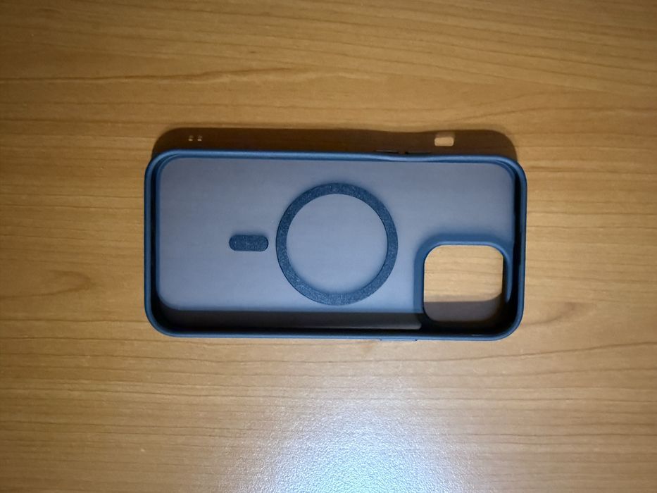 Vând stoc huse de telefon