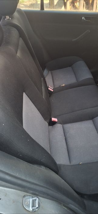 Dezmembrez golf 4 1.6 benzină.  Toate piesele disponibile