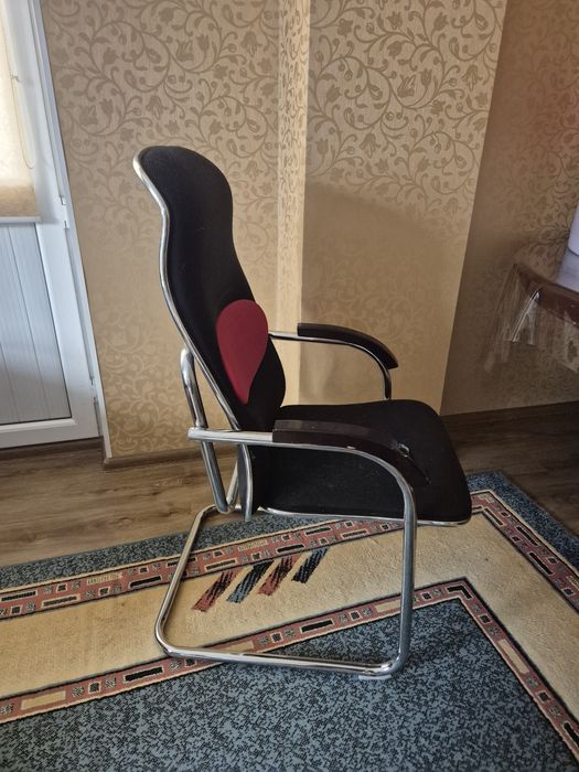 Продам компьютерное кресло