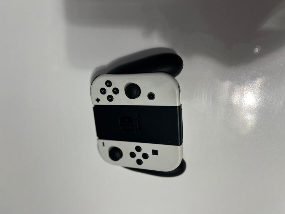 Nintendo switch alb