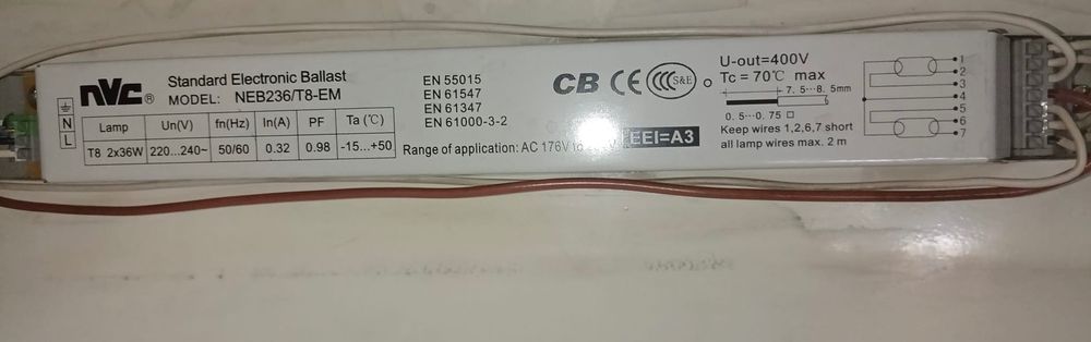 7 бр. офис осветителни тела 120×30 см – 2×36 W, електронен баласт, с крушки