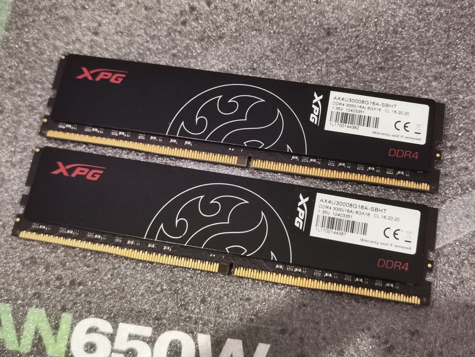 Kit RAM 16GB (2x8GB) XPG DDR4 3000MHz CL16