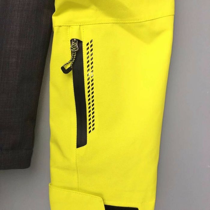 Crivit (Германия) - мембранная куртка для зимних видов спорта