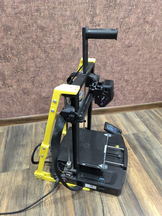 Продам 3д принтер Creality Ender 3v3se