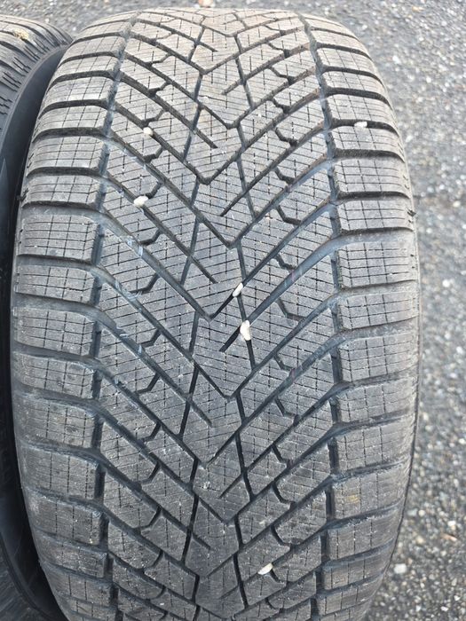 Anvelope iarna 275/35R22 315/30R22 Pirelli Runflat BMW X5, X6