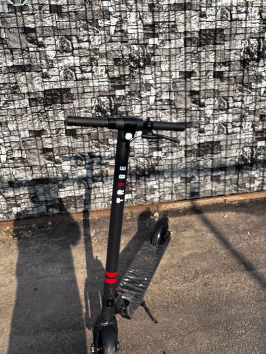 Надёжный электросамокат Tribe Himba