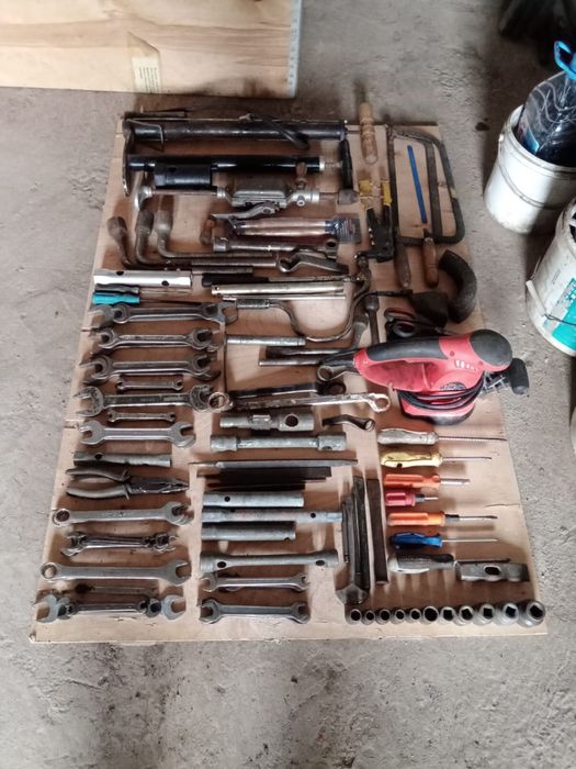 Продам инструменты. Цена за все 12000.