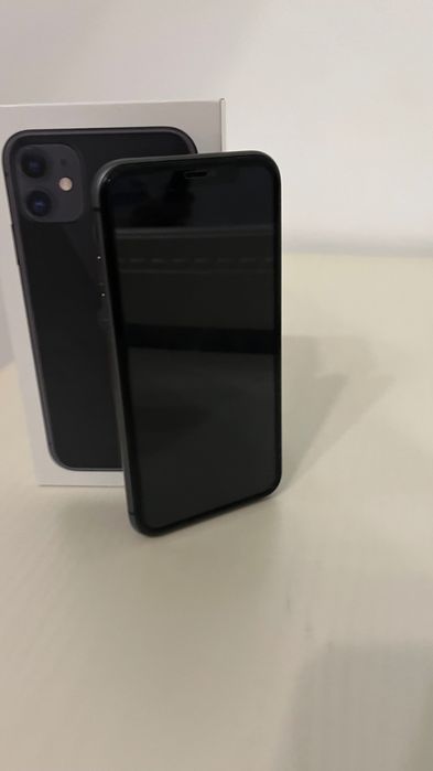 iPhone 11 64 GB. Емкость батарей 70%