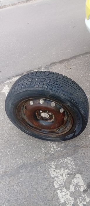 Roata cu anvelopa de iarna