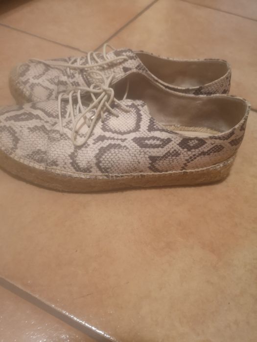 Tenesi tip espadrile