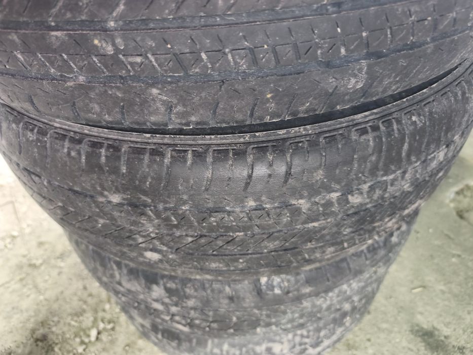 Продам летние резины 235/65/R18 на кроссовер