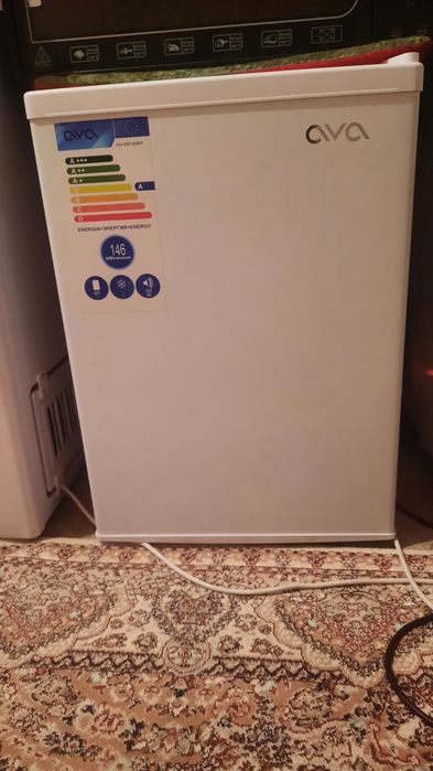 Продам новый мини холодильник