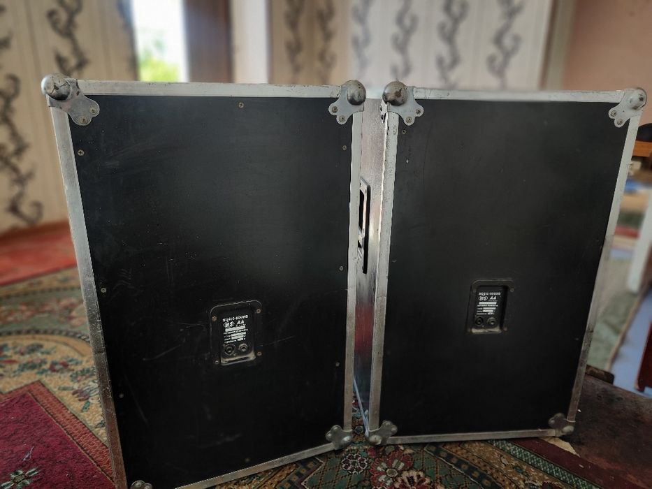 Дискет : аппарат и два колонка