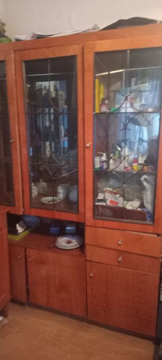 Продам сервант  в хорошем состоянии