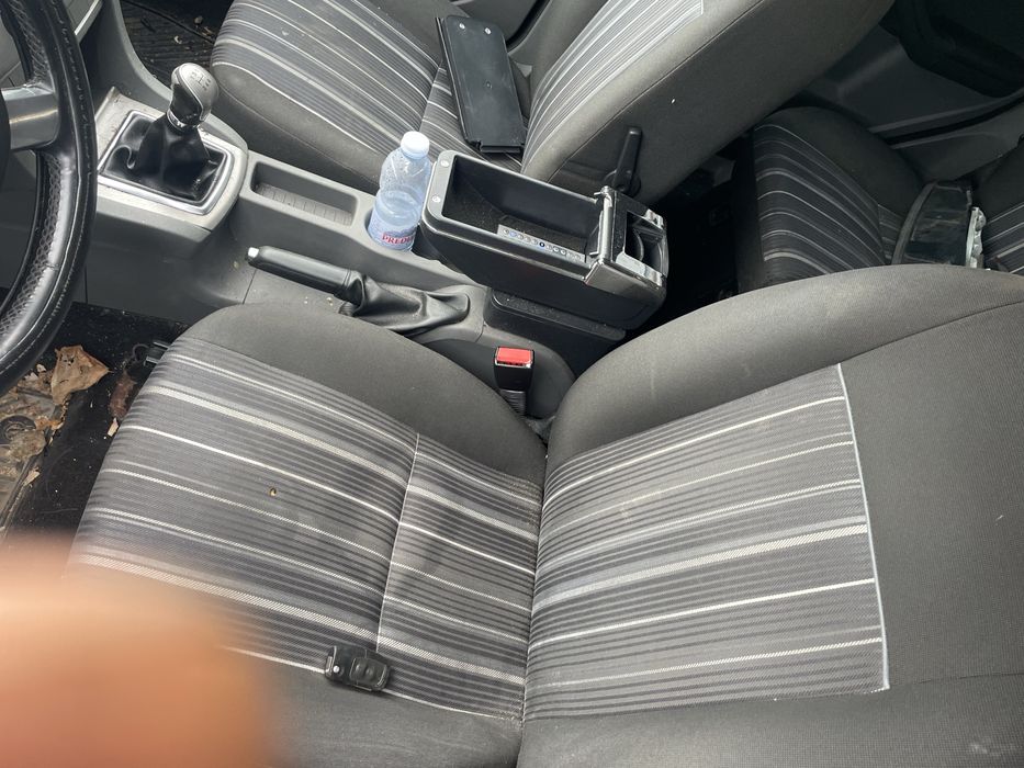 Ford Focus 2009 г 1.6 TDCI 109 кс  на части