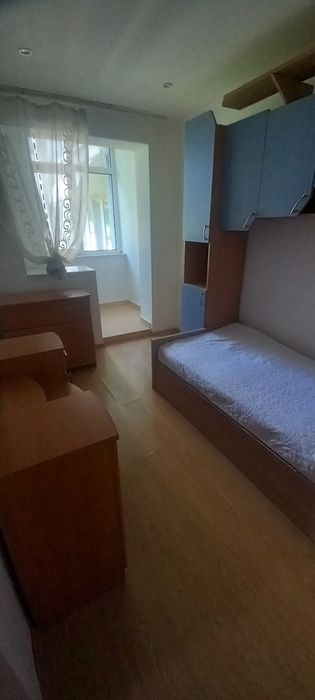 Închiriere apartament trei camere
