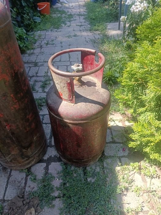 Продаю газовые баллоны.