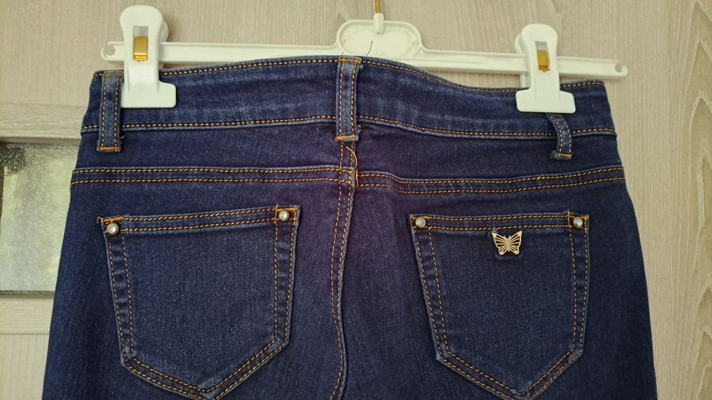 Дамски вталени дънки