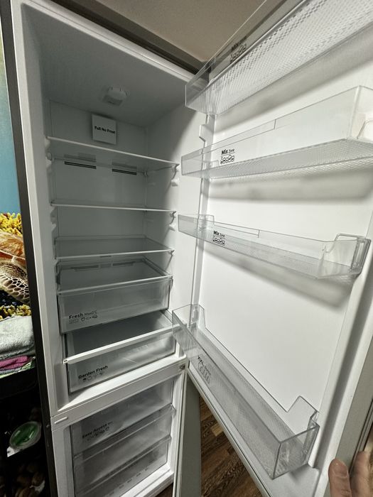 Frigider Artic AK60366M40NFMT