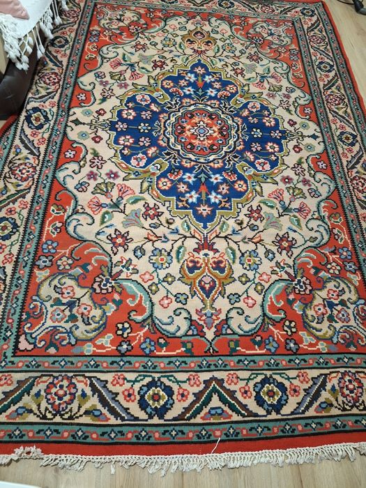 Чипровски килим Медальона