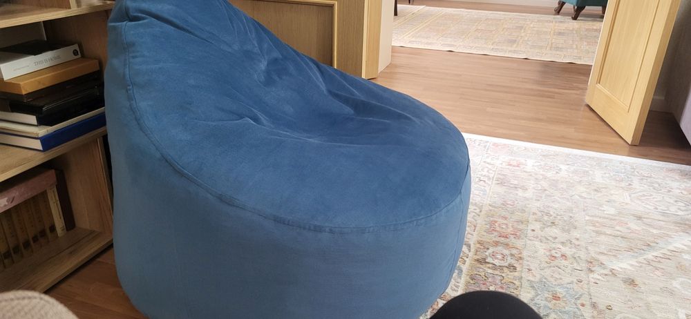 Бескаркасное кресло мешок