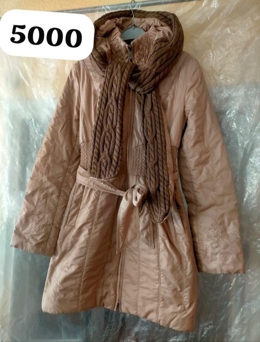 Продам куртки на девочку до 13 лет