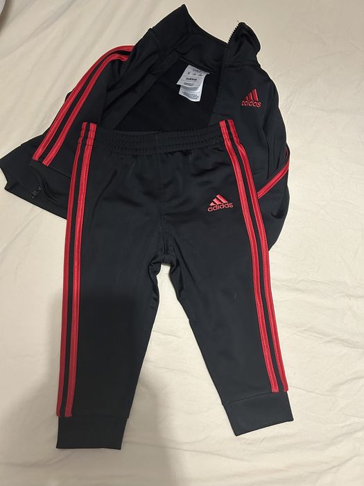 Адидас / adidas анцунг за 9 месечно бебе