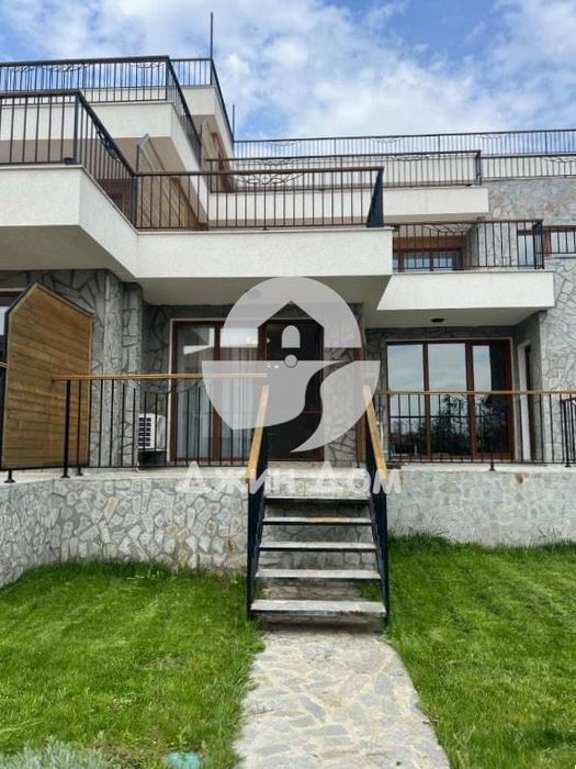 Стилен едностаен апартамент в к-с „Винеярдс Резорт“, гр. Ахелой