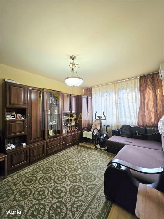Apratament 3 camere | De vanzare | Teiul Doamnei — fotografia 1