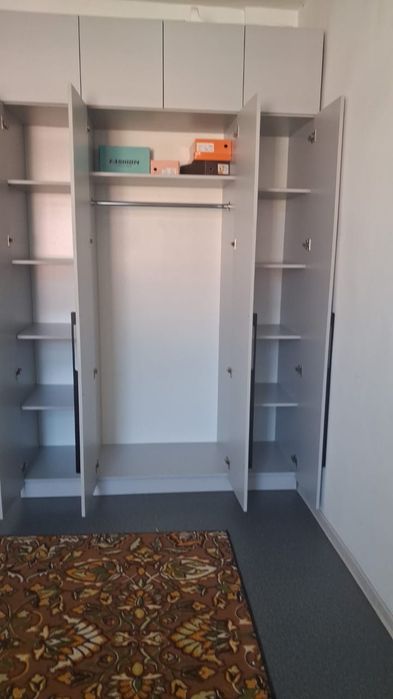 Продам шкаф хорошем состаяние