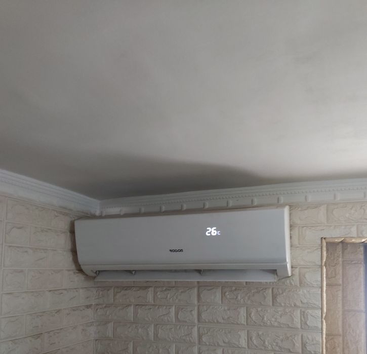 Срочно продаю большой кондиционер 12