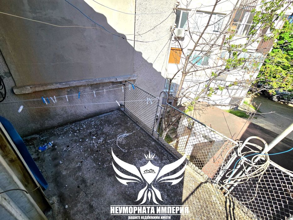 Дава се под наем Тристаен апартамент в Асеновград - 120 кв.м за 210 € - Снимка #8