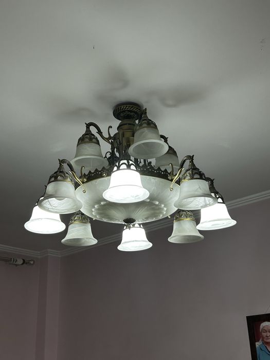 Продам три люстры за 10000 тенге