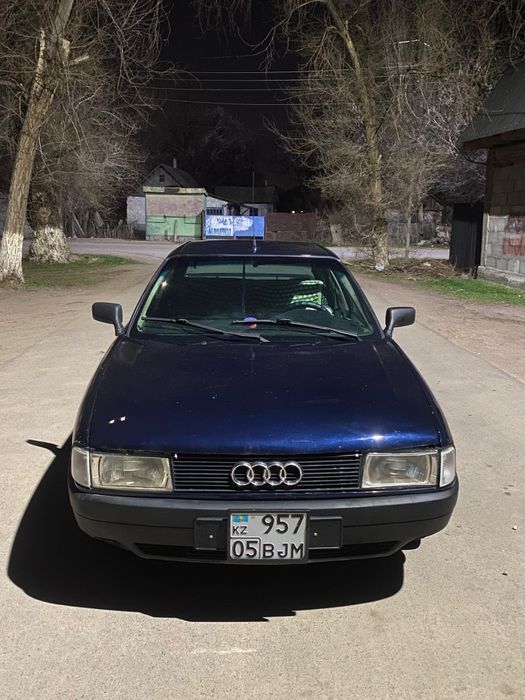 Ауди 80            .