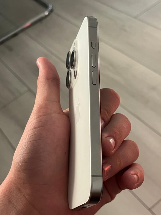 iPhone 15 Pro 128BG eSim