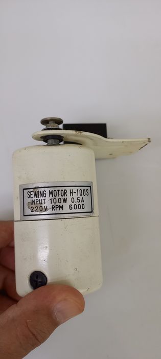 Motoare mașini de cusut casnice