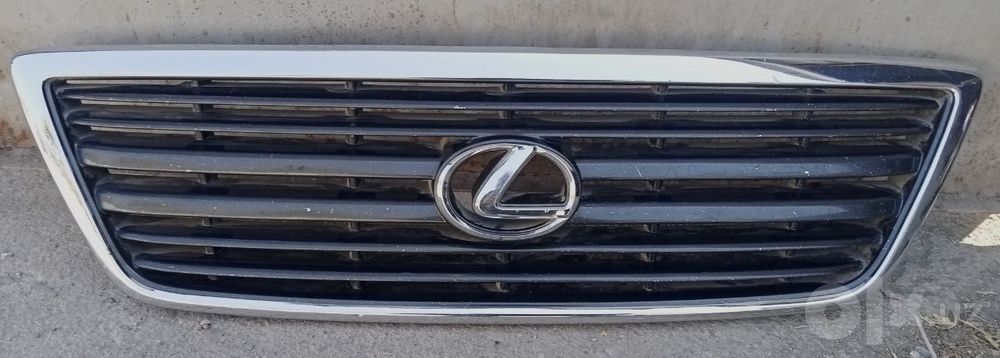 Решетка радиатора от Lexus lx 450.