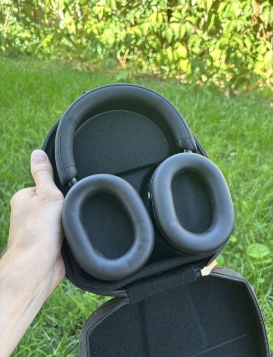 Продам наушники Sony WH-1000xm5