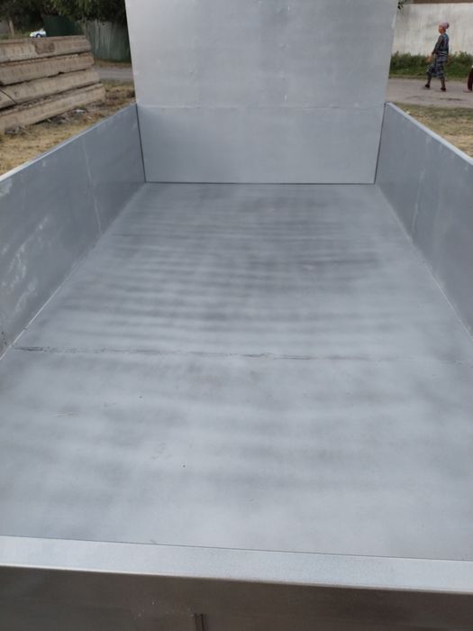 Срочно срочно прицеп сотилади 3 / 1 . 70