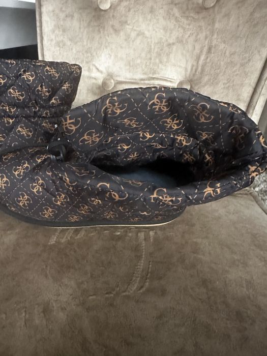 Боти Guess, нови без кутия