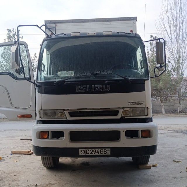 Исузи 10 тонналик сотилади