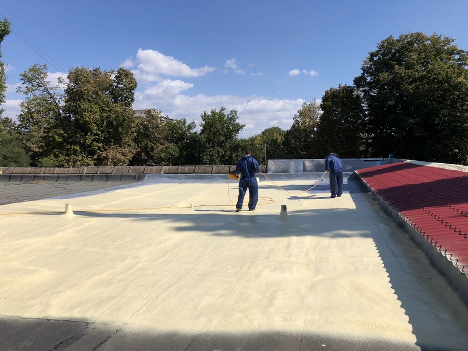 izolatie spuma poliuretanica, 45 lei -10 cm